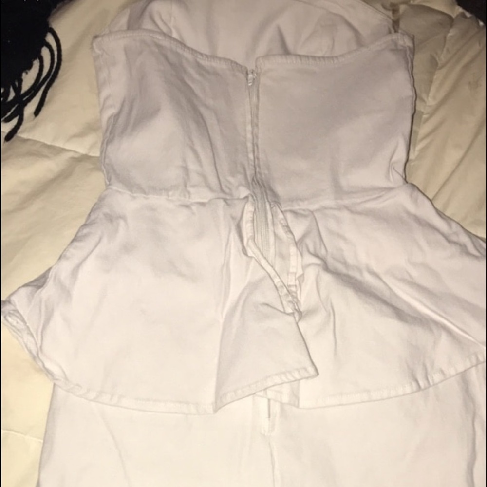 One piece - Picture 2 of 3